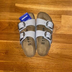 NWT Women’s Arizona Birkenstocks